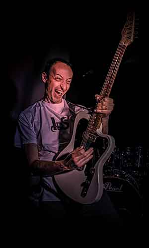 Olivier, guitariste d'IDS, Issue de Secours, French rock band